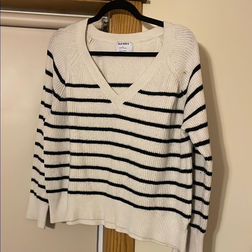 Old Navy Women's Striped Sweater - White and Black